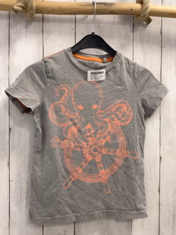 Boden  T-Shirt  Gr. 122  grau orange Krake am Steuerrad 