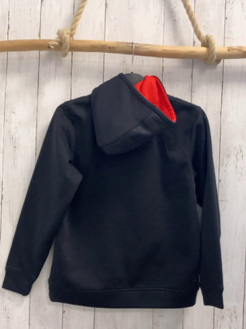 Under Armour  Pullover  Gr. 146  schwarz Kapuze rot weißes Label 