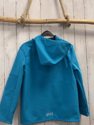  Softshelljacke Gr. 140  hellblau schwarzer Reißverschluss