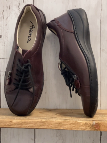 Avena  Schuhe  Gr. 37 rotbraun schwarze Schnürsenkel 