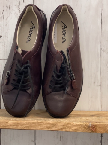 Avena  Schuhe  Gr. 37 rotbraun schwarze Schnürsenkel 