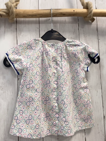 Petit Bateau  Sommerbluse  Gr. 86  weiß bunte Kringel 
