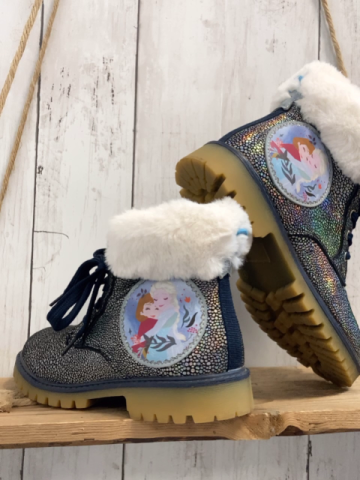   Boots  Gr. 32  blau mit silber bunt glänzendem Druck weißer Rellbund Bild mit Anna und Elsa 