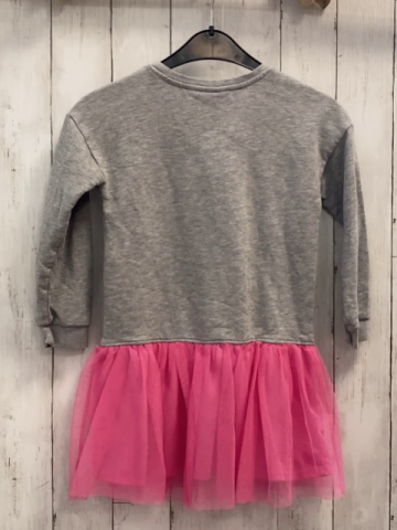   Kleid  Gr. 122/128  graues Oberteil mit pink Plüschschrift +pink Tüllrock 