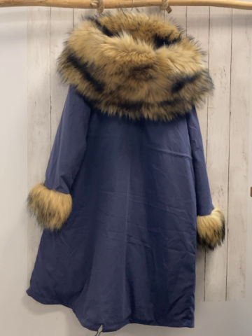 neu Nekka Winterjacke  Gr. XXL  lila Fellkapuze 