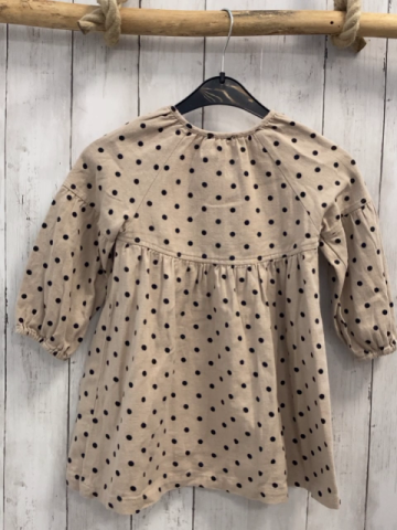 Zara  Kleid  Gr. 110  beige schwarze Punkte 
