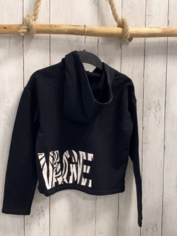 Benetton Pullover  Gr. 140  schwarz Kapuze weiß schwarze Zahlen 