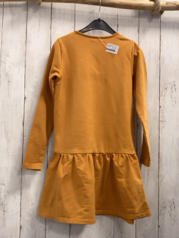 vertbaudet Kleid Gr. 134  senf Pfeile Schrift