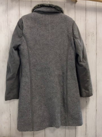 Damo Amsterdam  Strickmantel  Gr. 38  grau Kragen mit Fellbesatz 