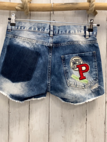   Shorts Gr. L  blau jeans Schrift Aufnäher 