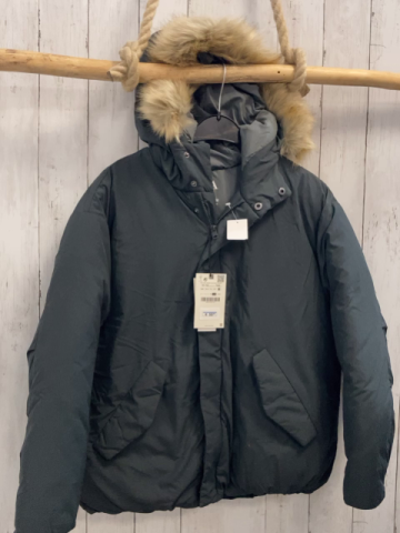 neu Zara  Winterjacke  Gr. 152  grau Kapuze mit abtrennbarem Fellbund NP 55,95 € 