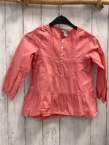 Cyyrillus  Bluse  Gr. 116  koralle Rippen Lochstickerei 
