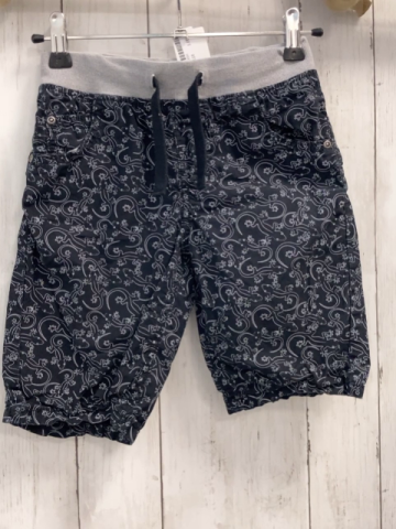  Shorts  Gr. 128  schwarz hellgraue Salamander grauer Bund mit schwarzer Kordel 