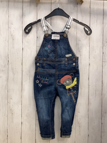 next Latzhose Gr. 92  blau Jeans gestickte Schrift Sterne weiß blau gestreifte Träger