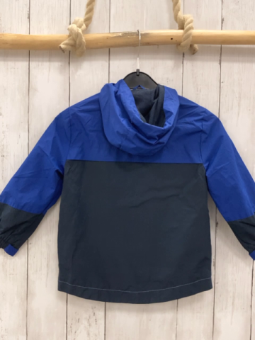  Regenjacke Gr. 104  dunkelblau hellblau roter Reißverschluss