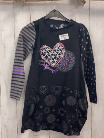 Desigual Kleid Gr. 122  schwarz grau Herzen Blumen