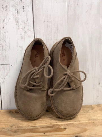 Zara  Schuhe  Gr. 23  braun 