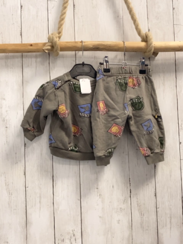2tlg Pullover + Jogginghose Gr. 68  grau Harry Potter Wappen