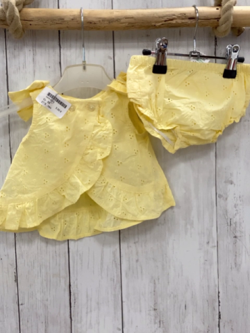 neu  Sommerbluse + Shorts  Gr. 68  gelb Lochstickerei Rüschen 