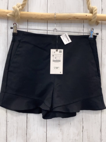Zara  Shortsrock Gr. M schwarz NP 19,95 € 