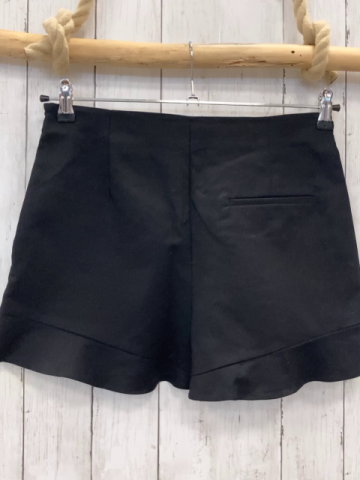 Zara  Shortsrock Gr. M schwarz NP 19,95 € 