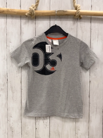 Adidas  T-Shirt  Gr. 140  hellgrau dunkelgrauer Fußball 