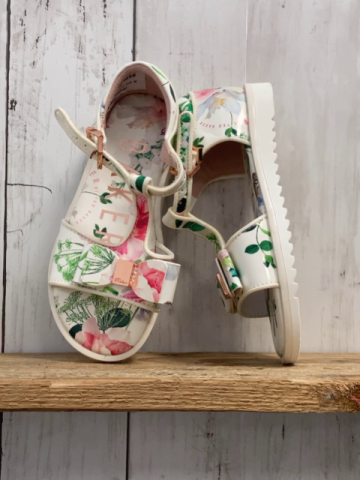 neu Baker  Sandalen  Gr. 28  weiß mit Blumen Schleife mit bronze Platte 