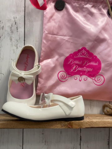 neu Bibbidi Bobbidi Boutique  Schuhe  Gr. 30  weiß Lack Schleife mit silber Platte + rosa Schuhbeutel 