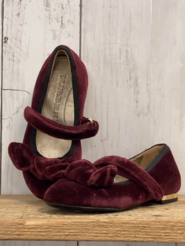 neu Burberry  Schuhe   Gr. 23  weinrot Samt Schleife schwarzer Bund goldene Sohle 