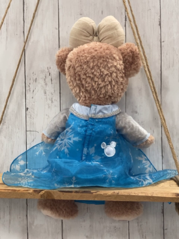   Plüschspielzeug  Bär mit Schleife + Kleid 