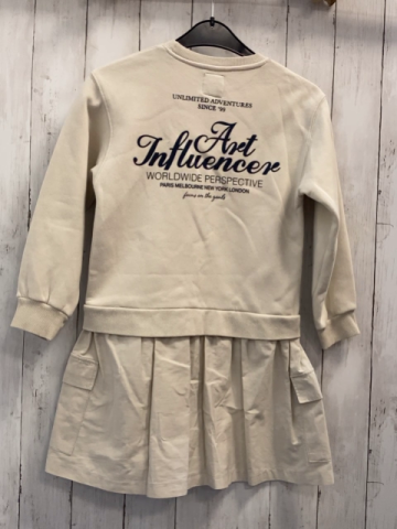 Zara  Kleid  Gr. 128  hellgrau schwarze Schrift
