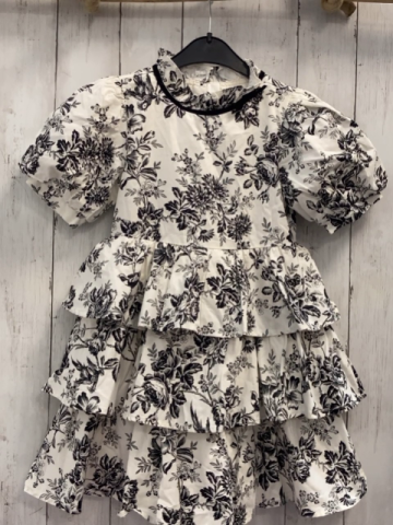 Janie & Jack  Kleid  Gr. 116  weiß schwarze Blumen schwarzes Samtband mit Schleife am Halsausschnitt 