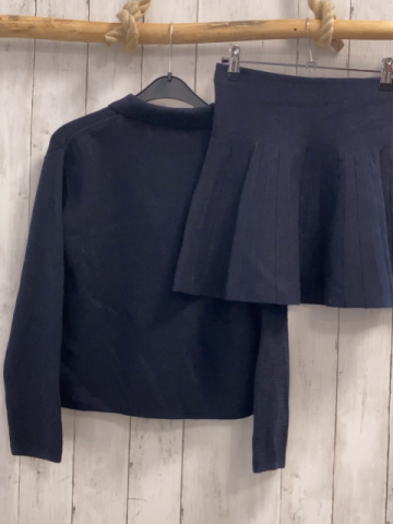 2tlg H&M  Strickjacke + Rock  Gr. 134/40  blau goldene Knöpfe Rock mit Längsfalten 