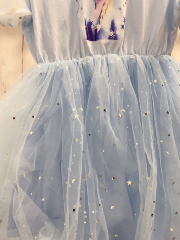   Kleid Gr. 110  hellblau Oberteil mit Elsa Tüllrock mit silber Sternen und Monden 