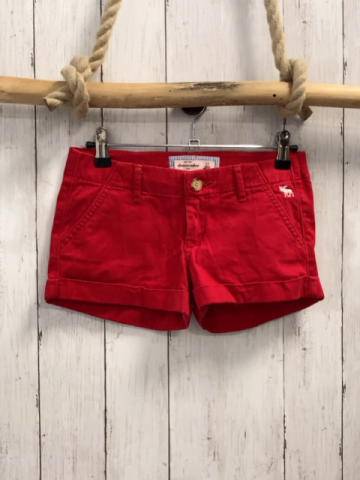 Abercrombie  Shorts  Gr. 152  rot Umschlag 