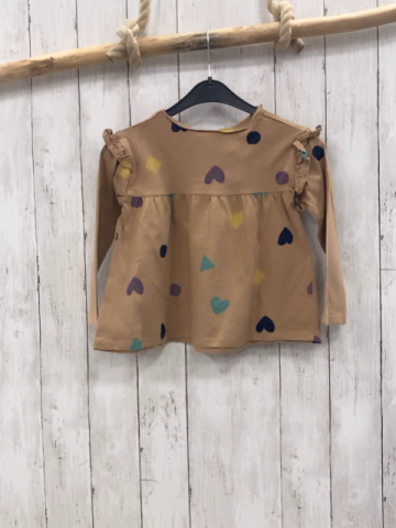 Zara  Langarmshirt  Gr. 104  hellbraun bunte Herzen Dreiecke Quadrate 
