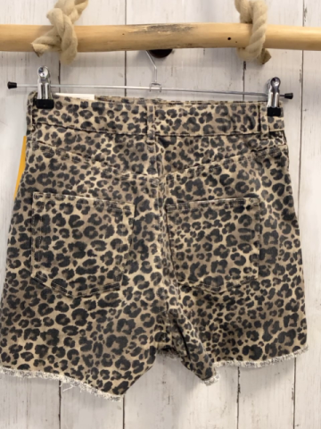 neu H&M Shorts Gr. 170  beige schwarz Leoprint