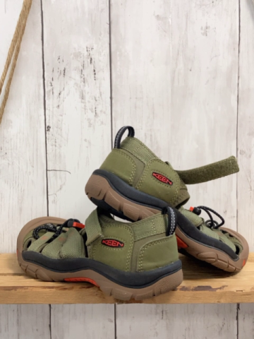Keens Sandalen Gr. 36  oliv 