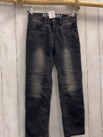 Hose Gr. 122  dunkelgrau Jeans  Bund verstellbar