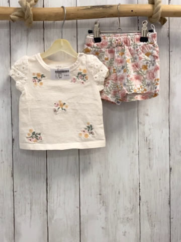 2tlg  T-Shirt + Shorts  Gr. 62  beige Blumen Lochstickerei 