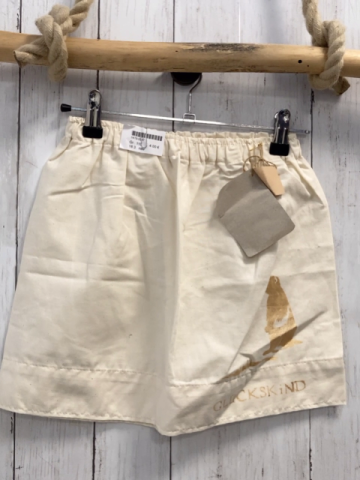 neu  Rock Gr. 110  creme goldener Biber + Schrift 