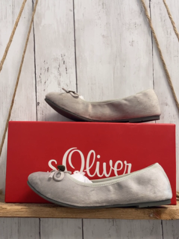 S´Oliver  Schuhe Gr. 37  hellgrau Schleife mit Herz 