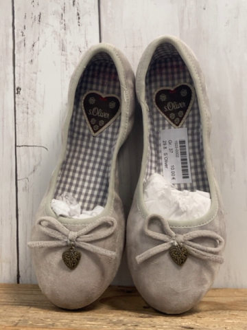 S´Oliver  Schuhe Gr. 37  hellgrau Schleife mit Herz 