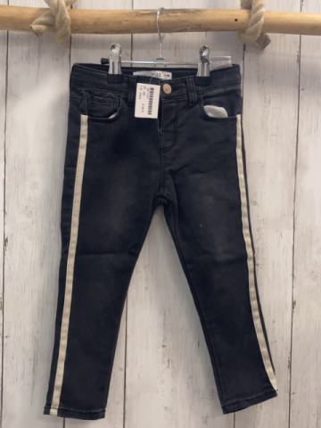 Zara  Hose  Gr. 98  grau jeans weiße Seitenstreifen 
