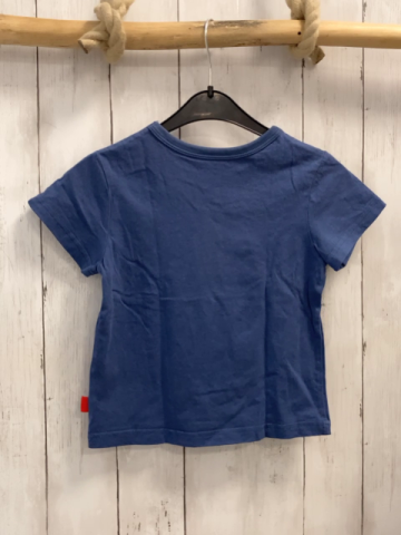   T-Shirt  Gr. 110  blau Strickmütze weißes "M" 