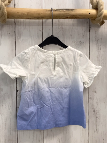 GAP  T-Shirt  Gr. 68  weiß hellblau Schrift Rüschenärmel 