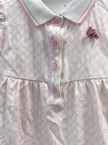 Gucci Playsuit Gr. 68  weiß rosa Muster Kragen