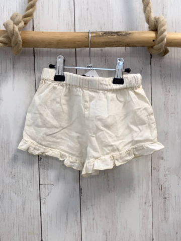 zara Shorts Gr. 92  weiß Gürtelband