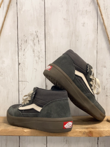 Vans  Boots  Gr. 35  grau weiße Schnürsenkel 