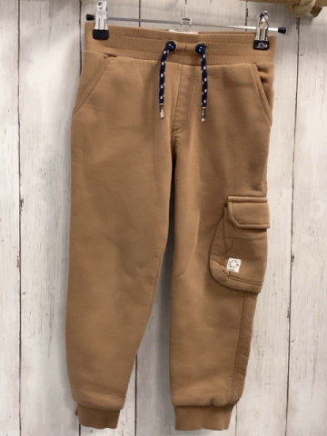 Basefield Jogginghose Gr. 104  braun blaue Kordel